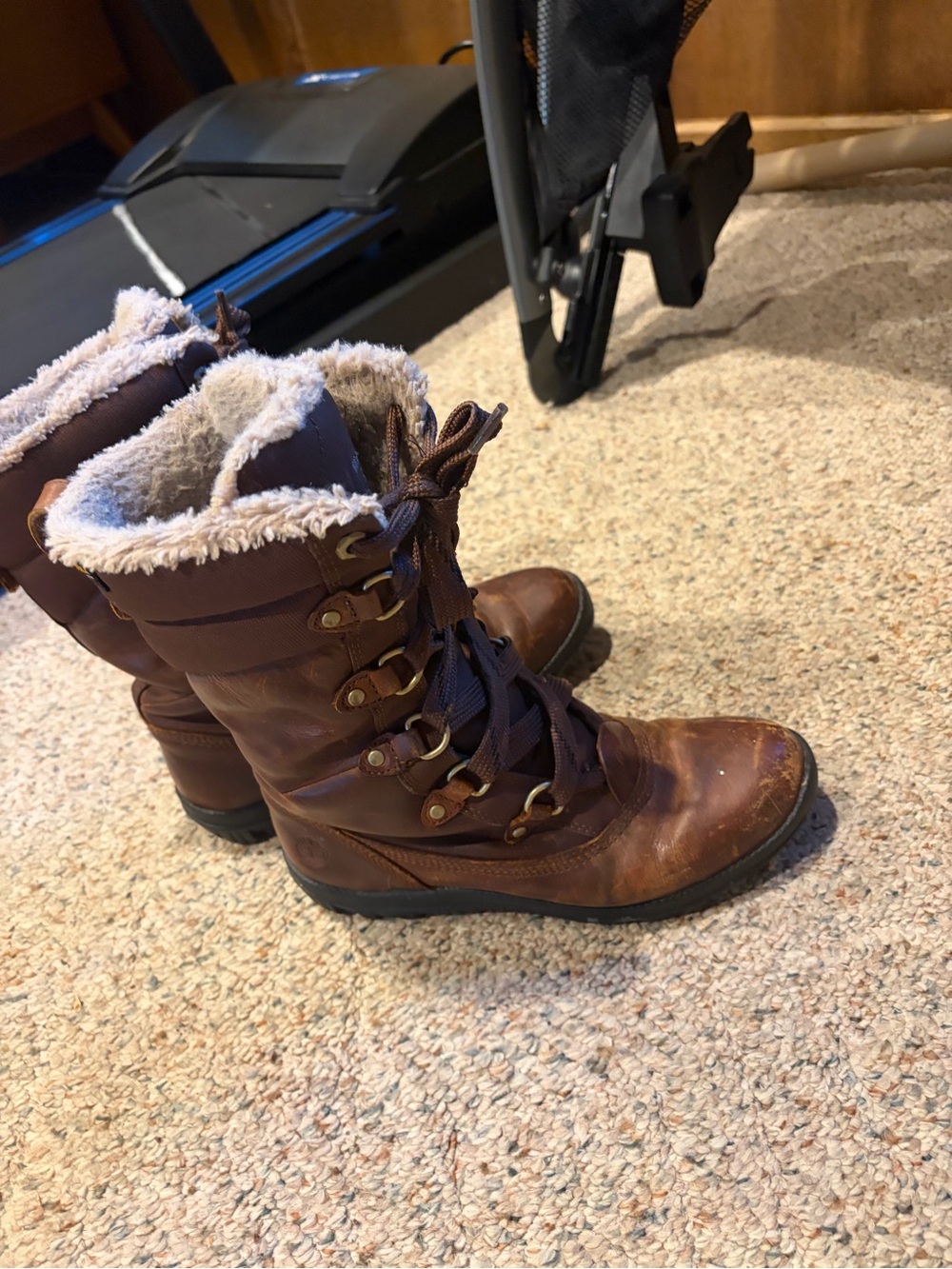 Women's Brown Faux-Fur Lined Lace-Up Winter Boots
